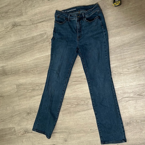 Talbots ‘FLAWLESS’ High-waist Barely Boot Size 6 Blue Jeans - Picture 1 of 6